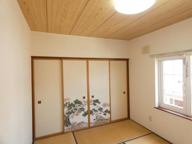 拓穂ハイツ（若葉４－４５）の居間・リビング