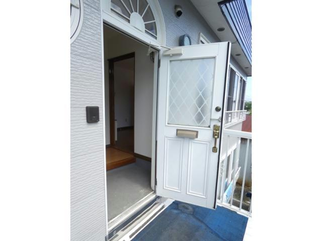 拓穂ハイツ（若葉４－４５）の玄関