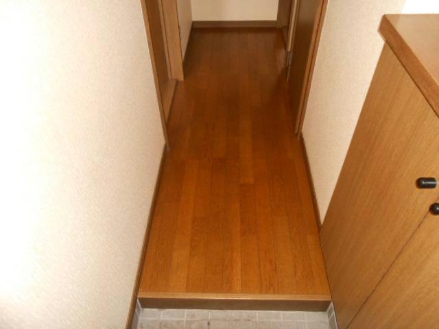 プロスパ壱番館の玄関