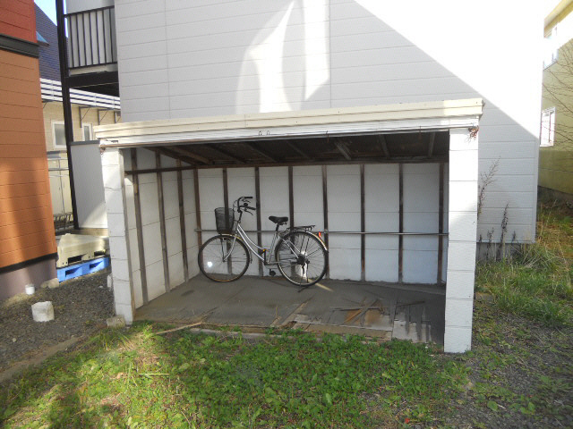 ロイヤルコーポの駐車場