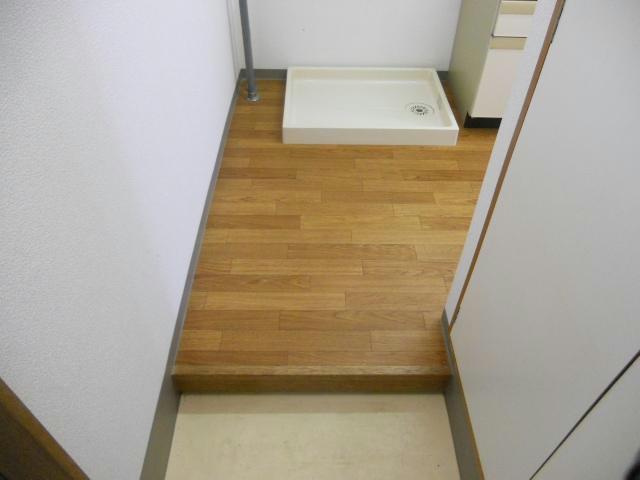 ロイヤルコーポの玄関