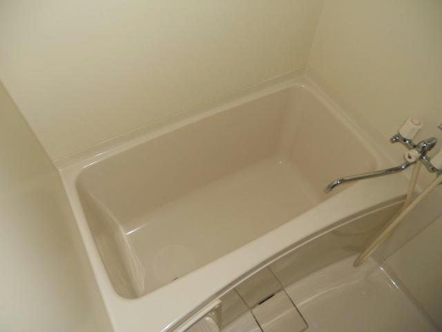 ハートカクテルの浴室