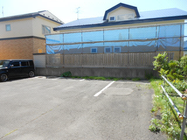 ハートカクテルの駐車場