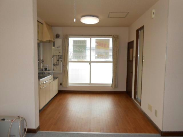 ＴＹハウスの居間・リビング