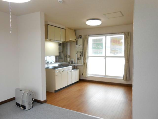 ＴＹハウスの居間・リビング