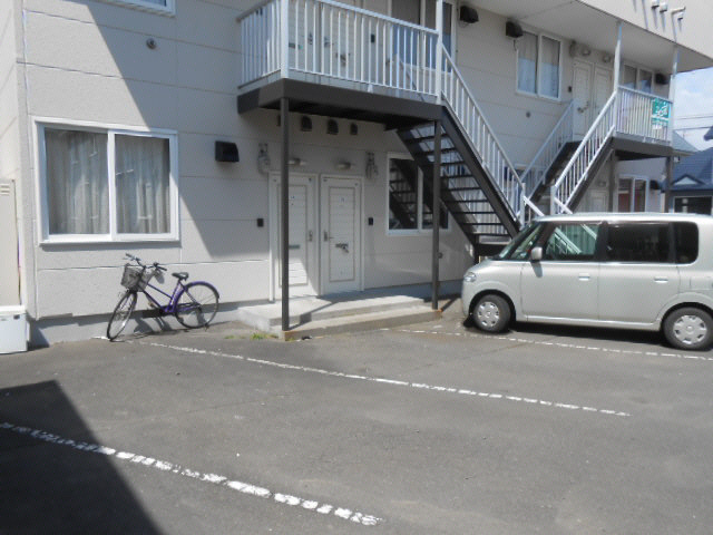 シップスシェリーの駐車場
