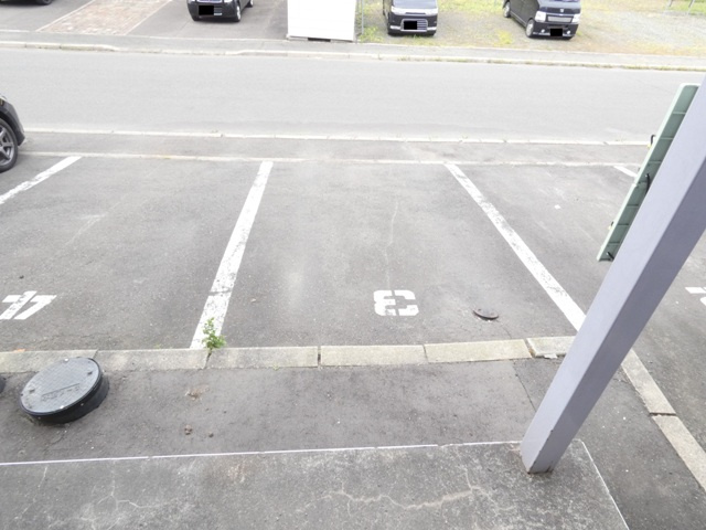 アーバンヒルズの駐車場
