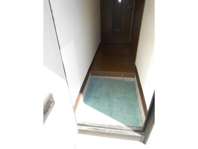 コーポサクラの玄関