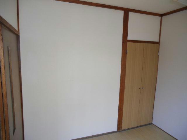 喜代丸ハイツの居間・リビング