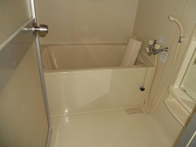 芦野マンション４号棟の浴室