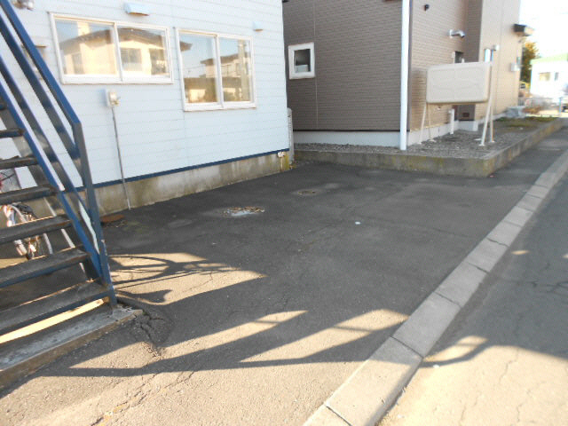 レジデンス２１の駐車場