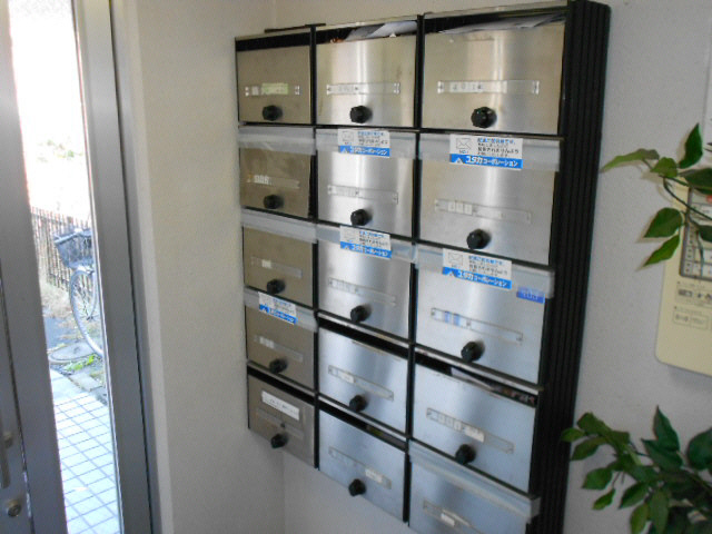 シャルマント芦野のエントランス