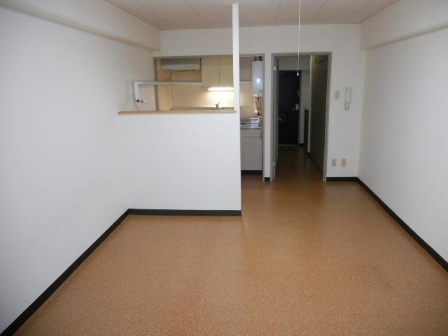 シャルマント芦野の居間・リビング