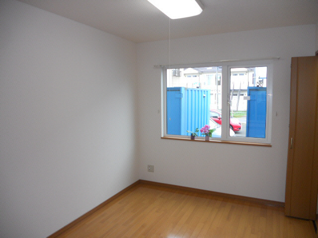 ロイヤルエステートの居間・リビング