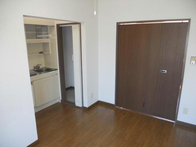 ハイツコウシンの居間・リビング