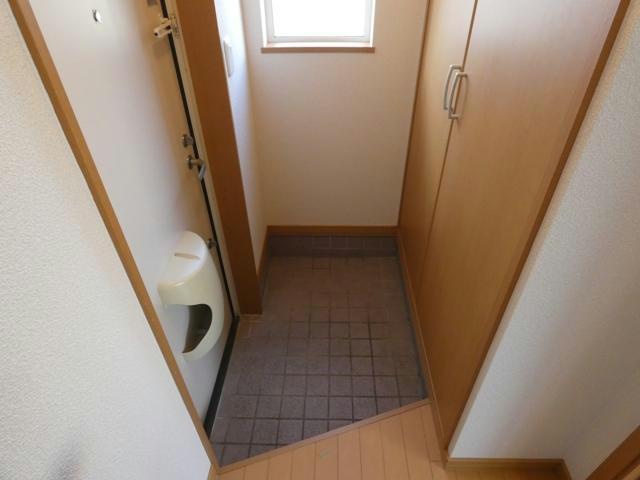 ビラ文苑７号館の玄関