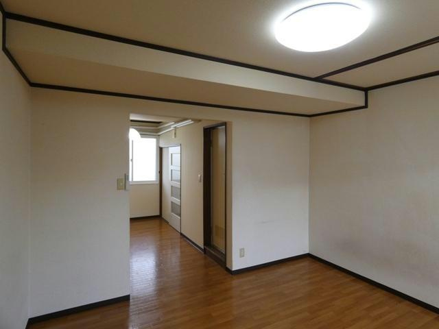 ハイツシエスタの居間・リビング