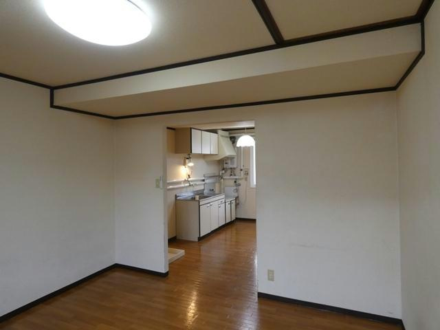 ハイツシエスタの居間・リビング