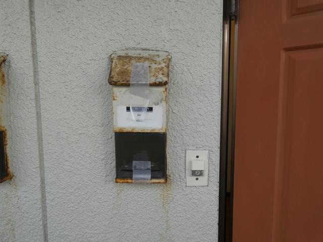 ハイツシエスタの玄関