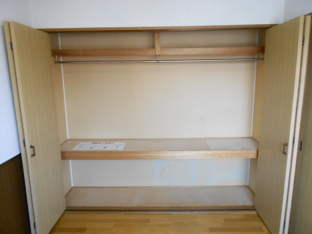 サンクスビルの収納