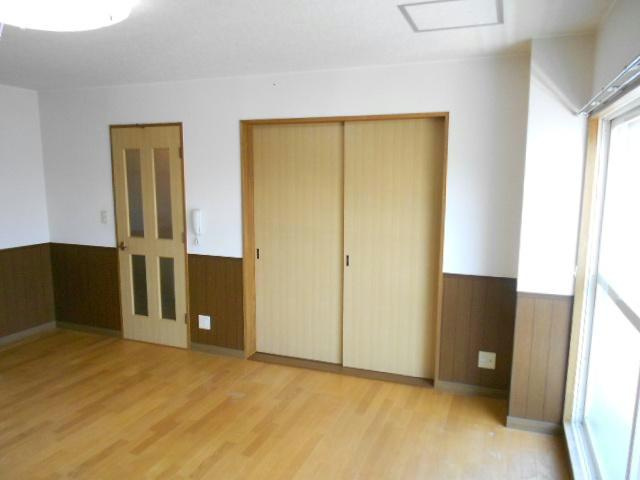 サンクスビルの居間・リビング