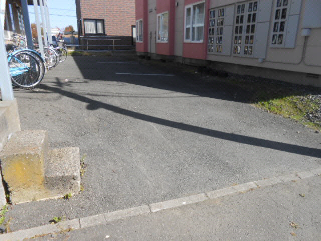 フィメールベガの駐車場