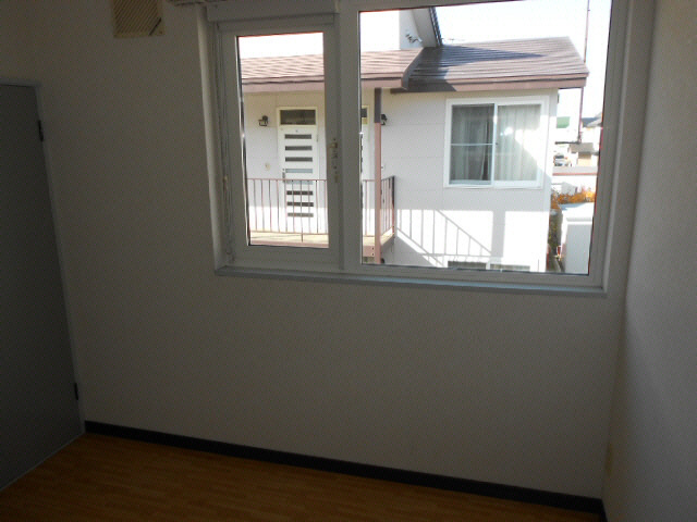 フィメールベガの居間・リビング