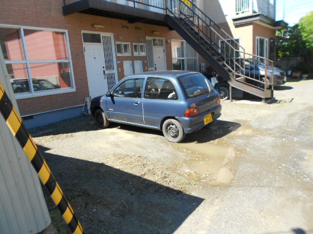 豊川パールハイツの駐車場