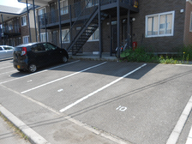 アーバンｂｙ弥生の駐車場