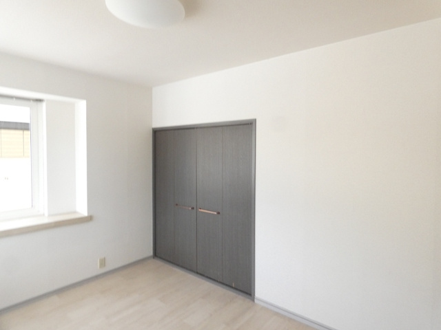 サンエイトの洋室