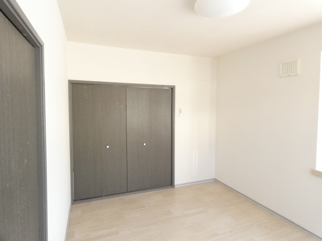 サンエイトの洋室