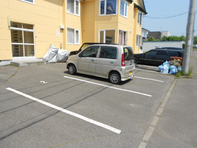 サンエイトの駐車場