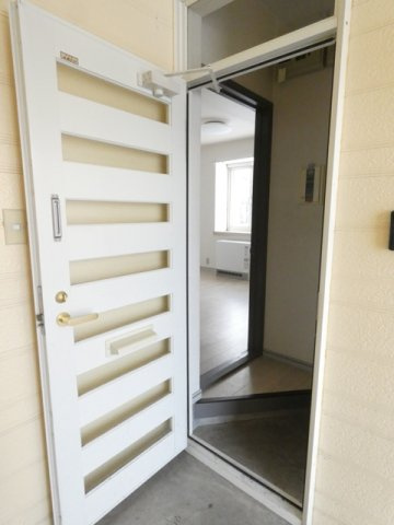 サンエイトの玄関