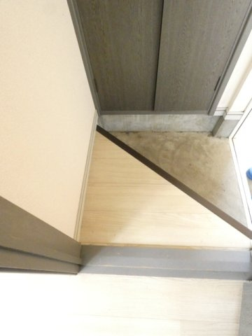 サンエイトの玄関