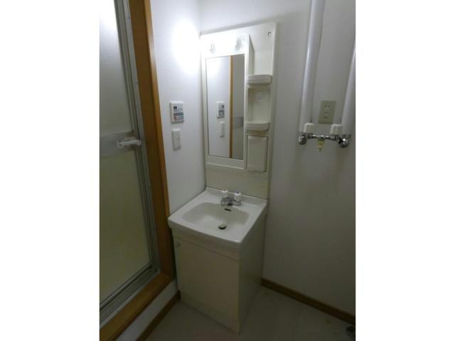 エステートｉｎアースの独立洗面台