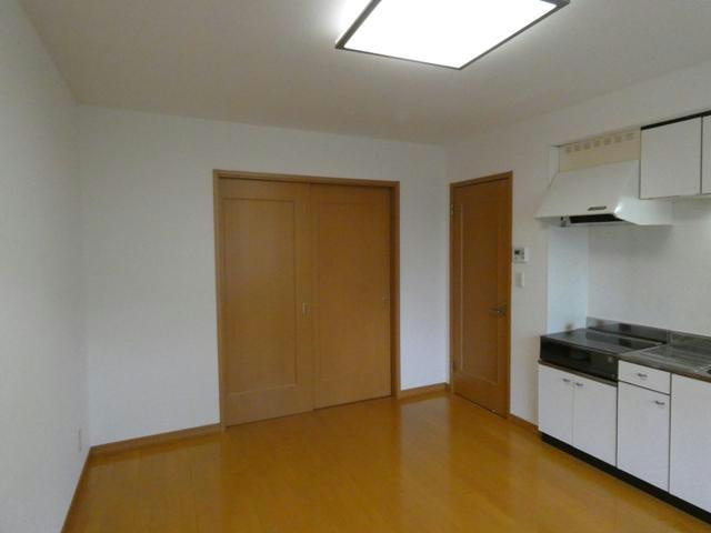 エステートｉｎアースの居間・リビング