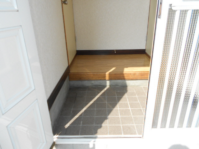 コーポ星の玄関