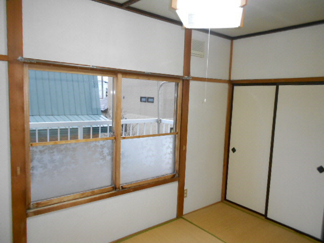 三上マンション（中園町）の居間・リビング