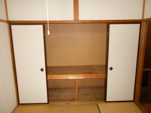 三上マンション（中園町）の収納