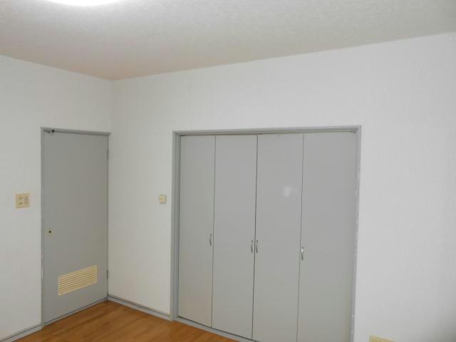 エステートインかれんとの居間・リビング