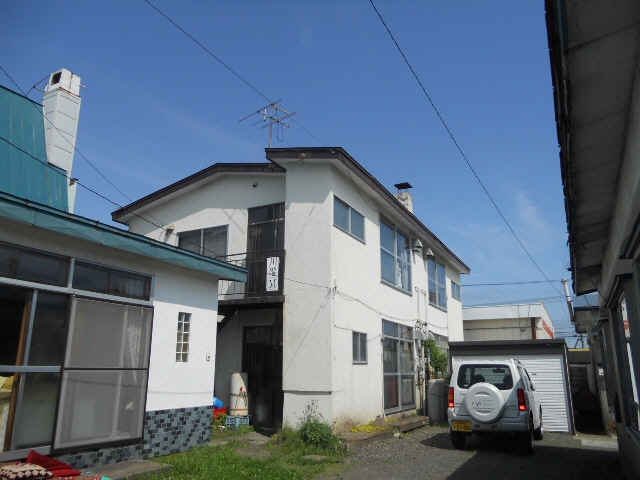 川端マンションの外観