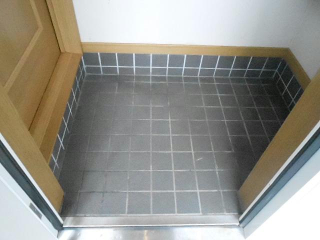 ラ・プラーニュの玄関