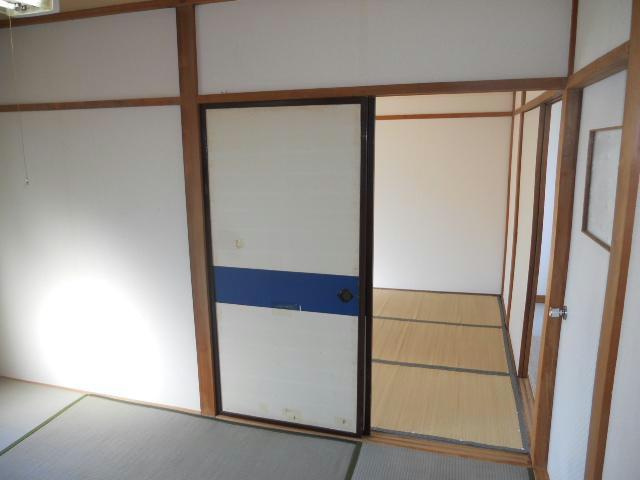 広沢ハイツの居間・リビング