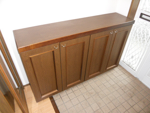 月田マンションの玄関