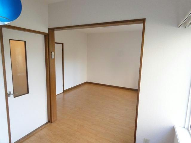 ヴィレッジ芦野の居間・リビング