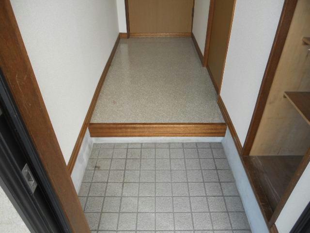 コーポサンシティの玄関