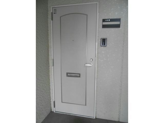 エスタミ菊地の玄関