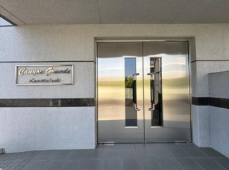 【エントランス】 | 清廉とされたエントランスになっています。