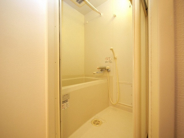 ディナスティ玉造の浴室