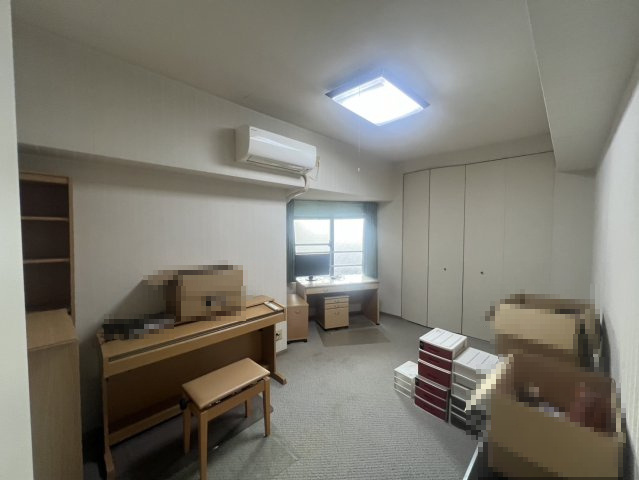 ライオンズマンション和歌山十番丁の洋室